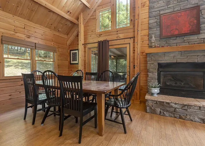 Luxury Log W Hot Tub Near *