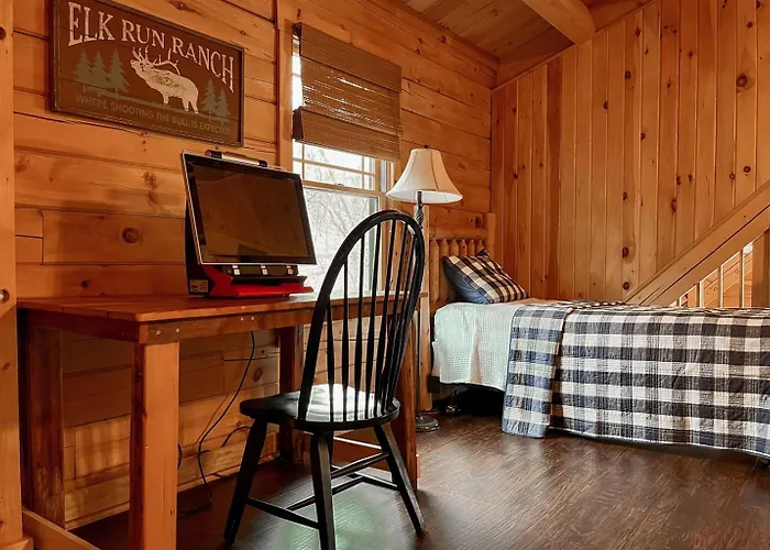 Holiday home Luxury Log W Hot Tub Near Carbondale
