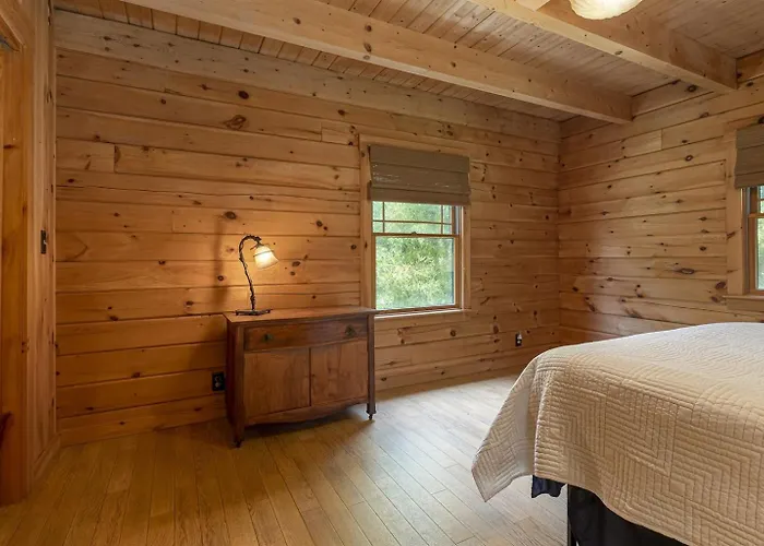 Holiday home Luxury Log W Hot Tub Near *