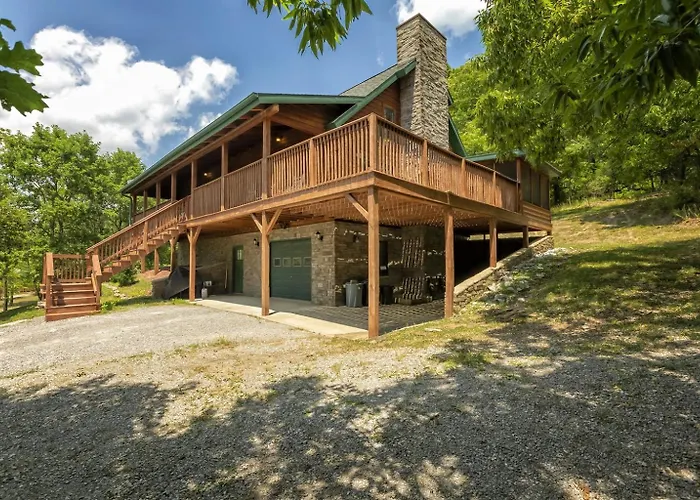 Luxury Log W Hot Tub Near *